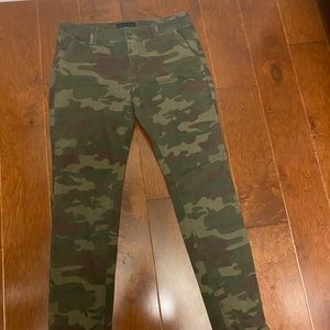 Camp pants size 28. Great condition